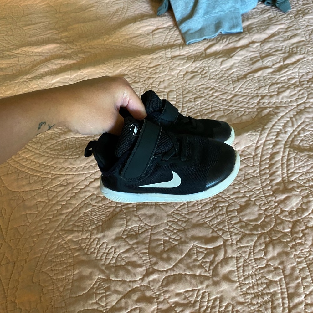 Nike toddler boy shoes